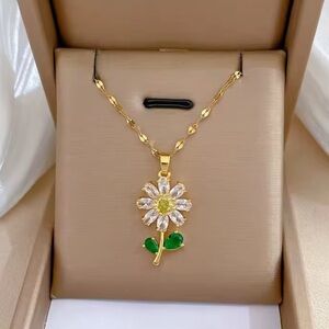 Daisy Gold Green Floral Crystal Necklace